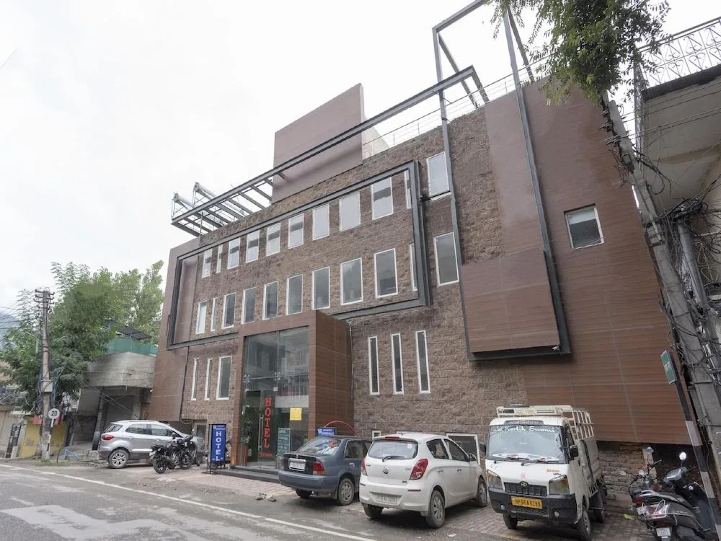 Oyo 19141 Diamond Vaishali