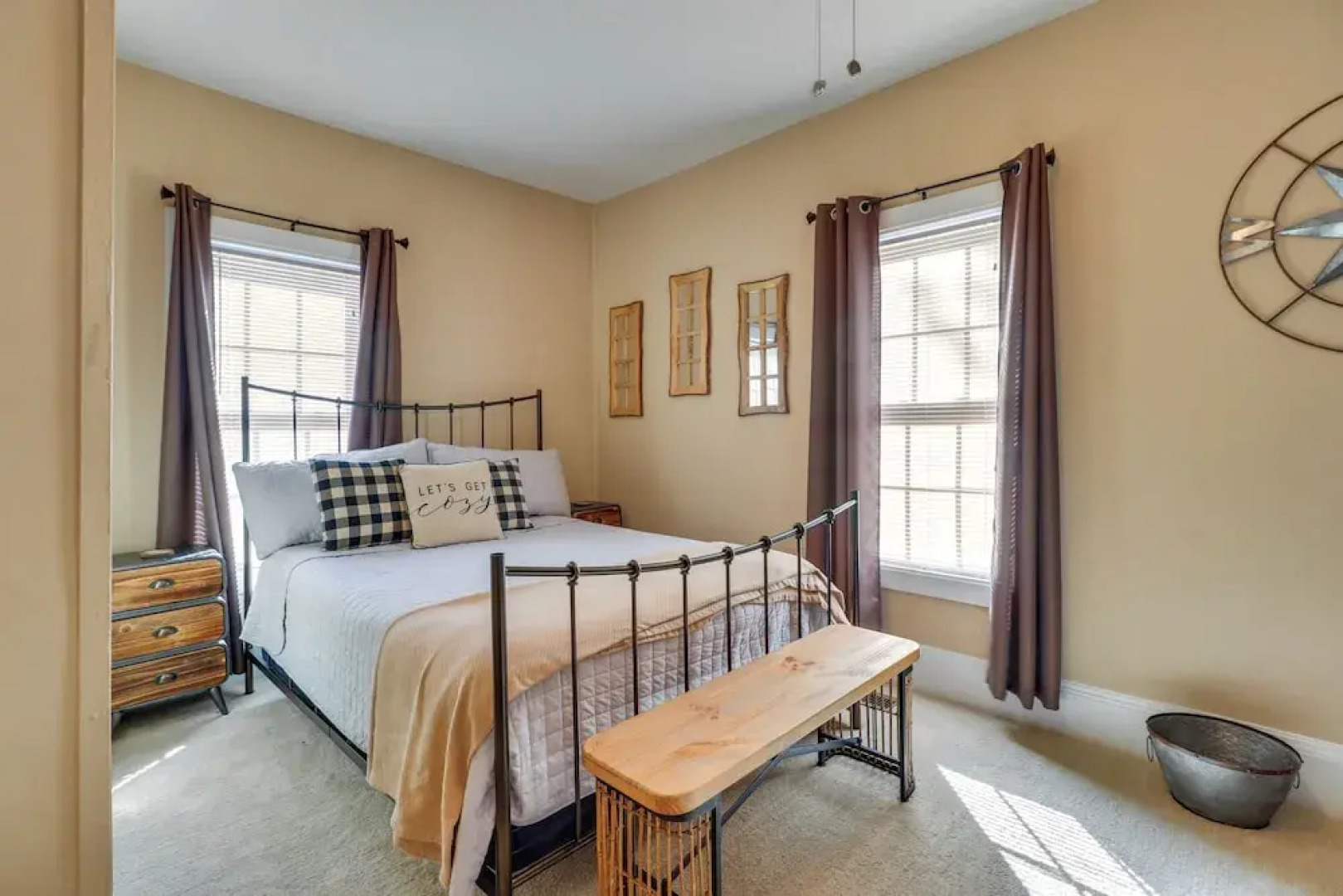 Updated Farmhouse w/ Yard, 10 Mi to Dtwn Atlanta