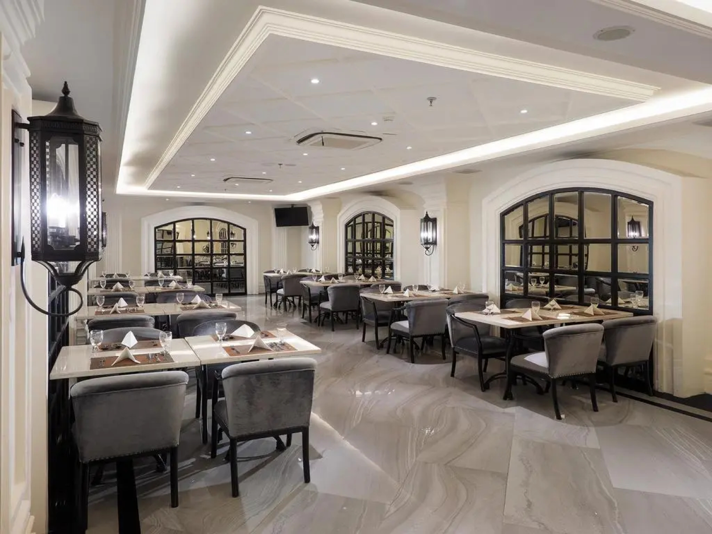 Le Polonia Hotel & Convention Medan