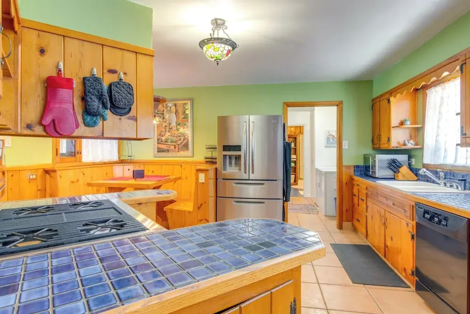 Charming Idaho Springs Retreat on Chicago Creek!