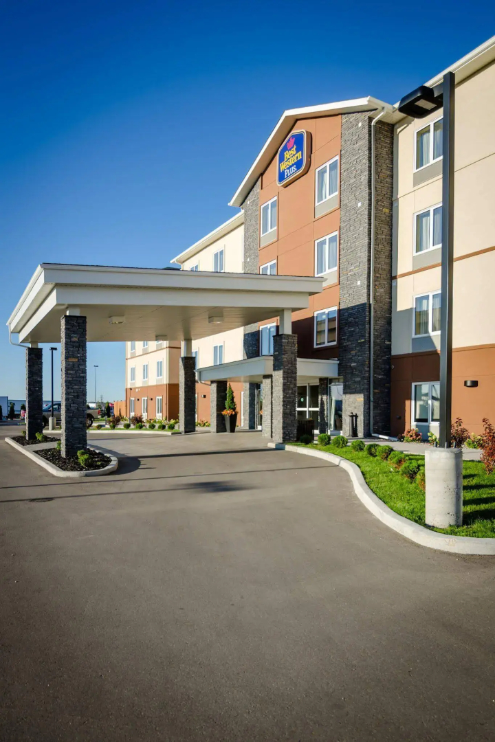 Best Western Plus Winnipeg West