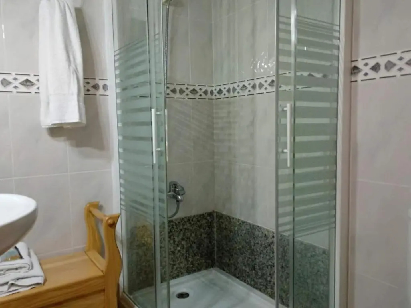 Almenara Hostal Restaurante