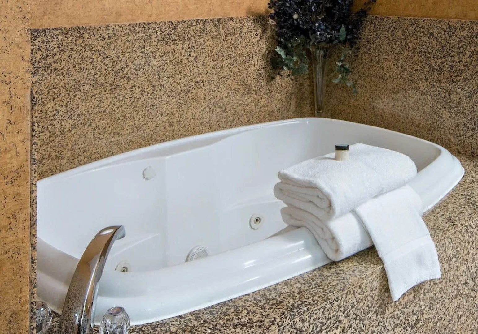 The Grand Hotel - Salem