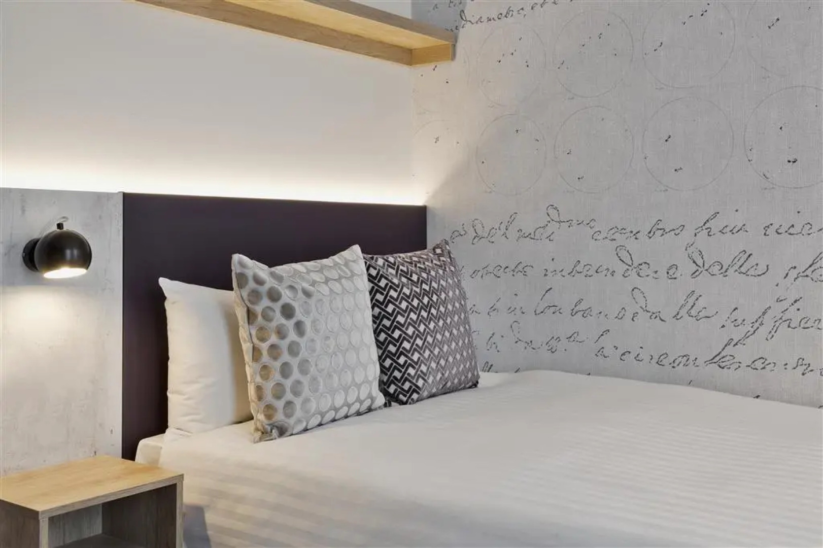 Stellaris Apartment Hotel