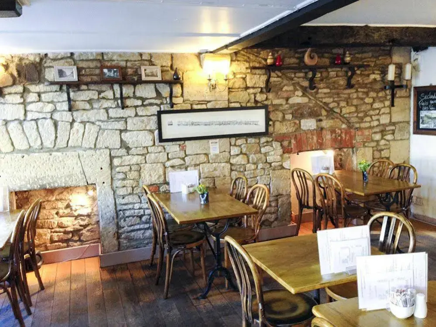 Priory Tearooms Burford With Rooms