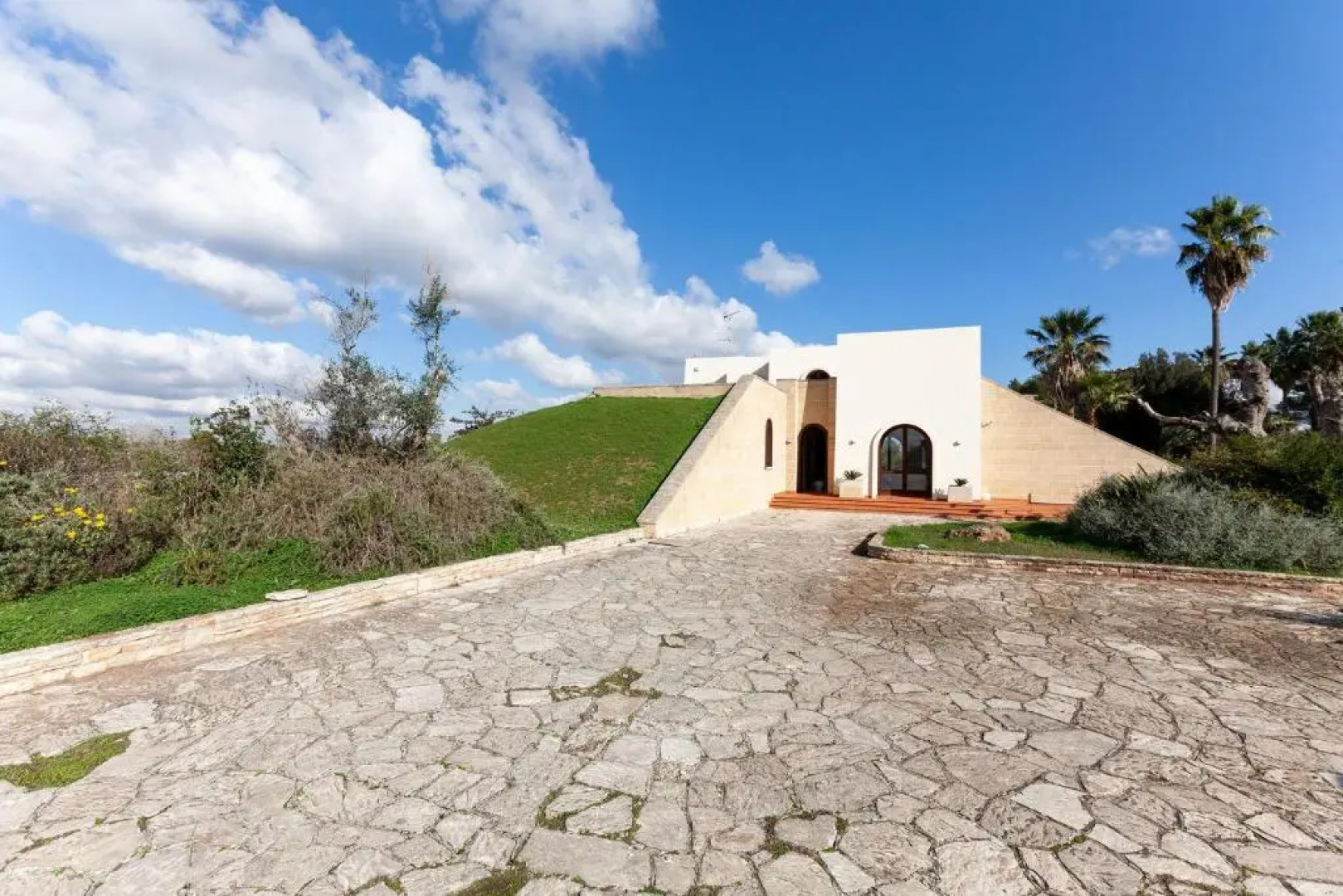 Villa piscina, campo calcetto, tennis, sauna m850