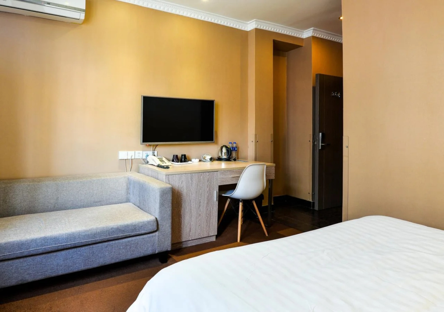 Shanghai Fish Inn Bund