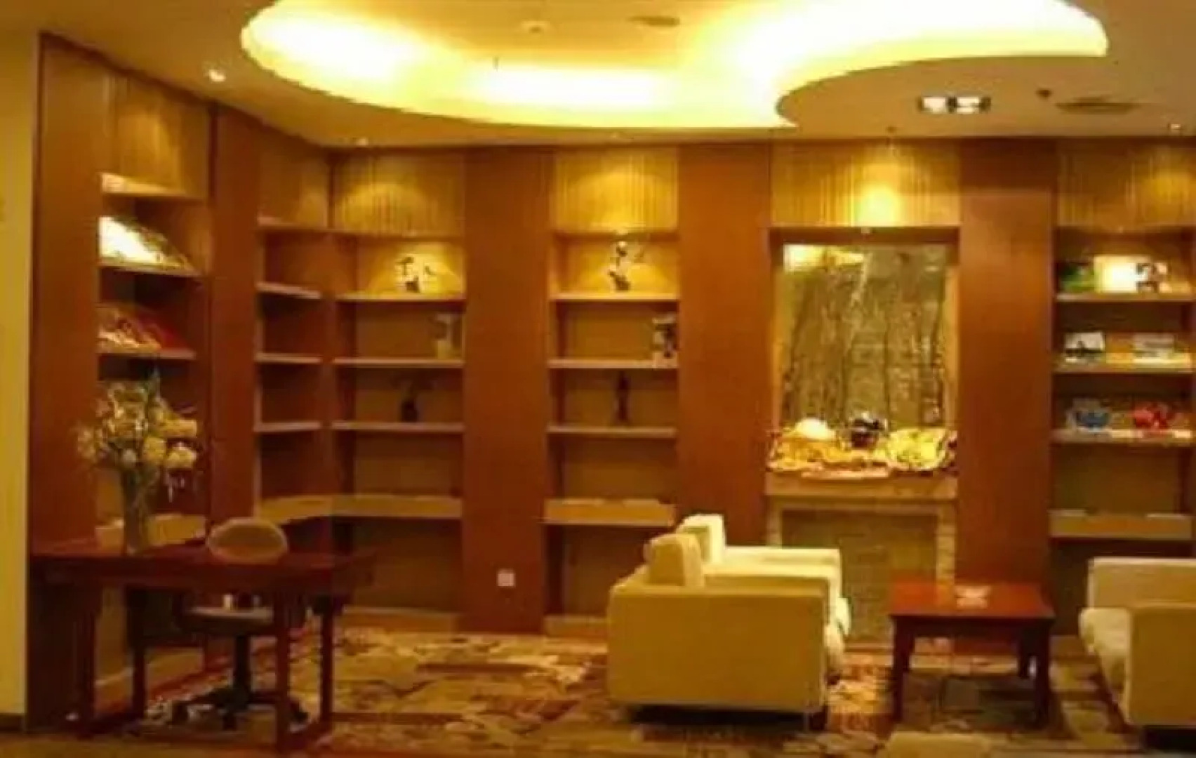 Baolong Homelike Shanghai Railway Station Branch