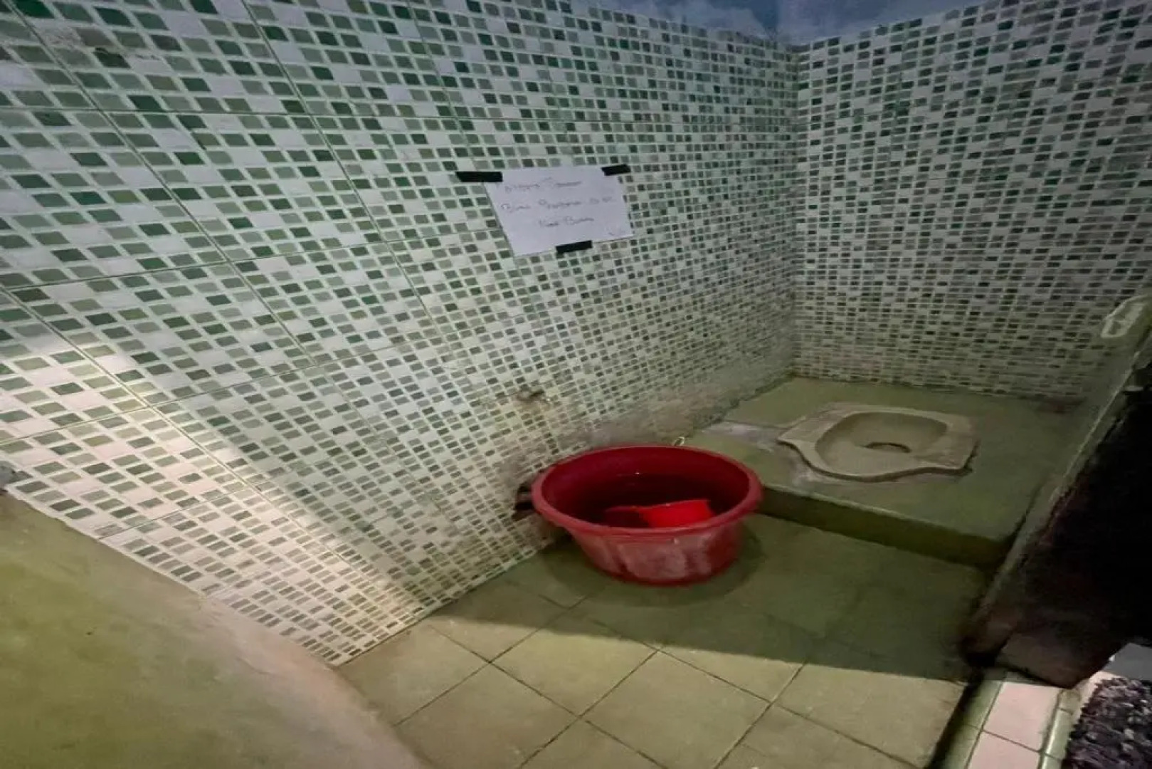 EXPRESS O 91669 Kost Amel Near Taman Mattirotasi