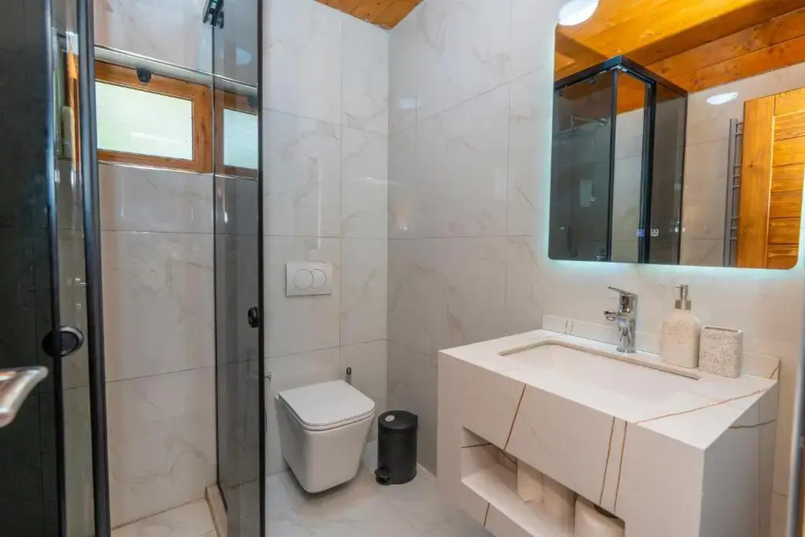 Bujtina Berishta Theth