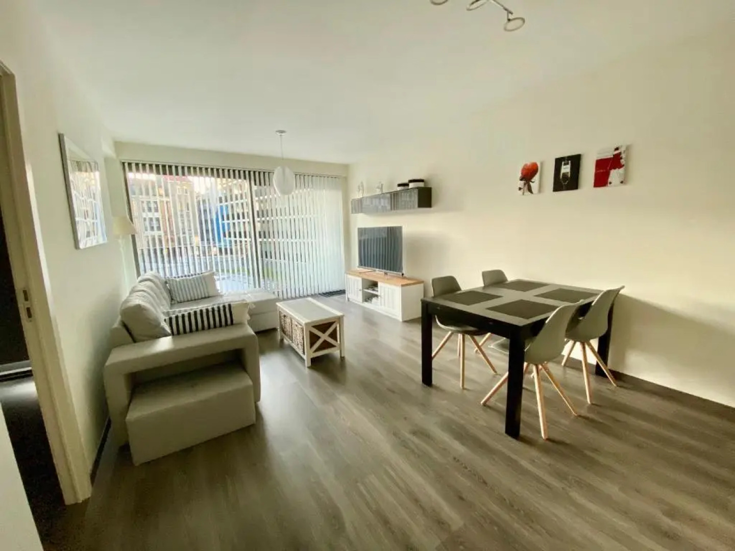 Crystal Residence - Pool & Beach