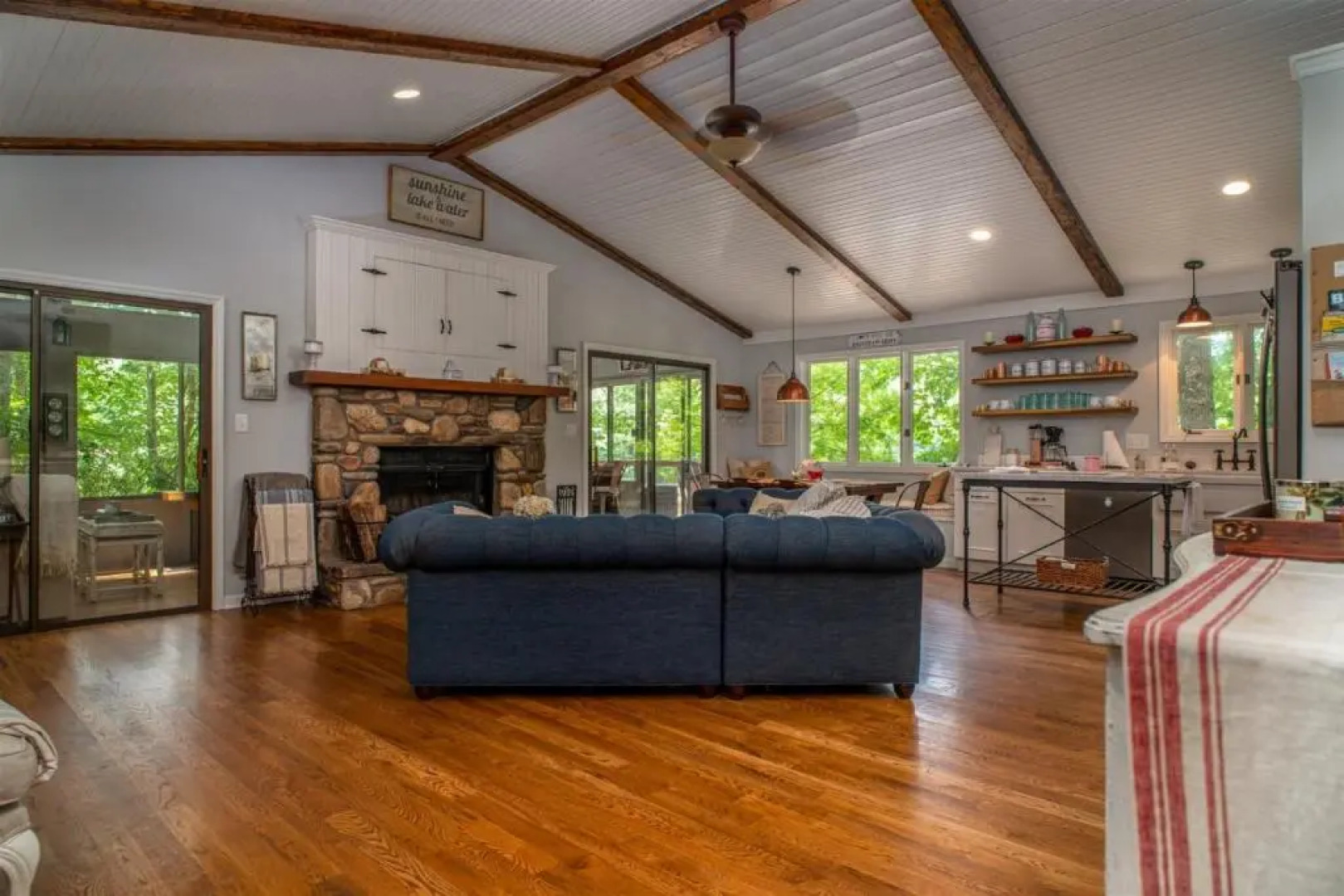 Lakeside Rays in Brevard