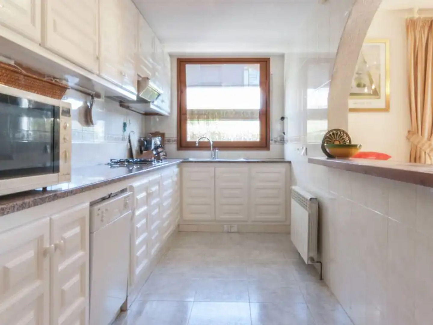 Appealing Holiday Home in Sant Pere Pescador With Garden