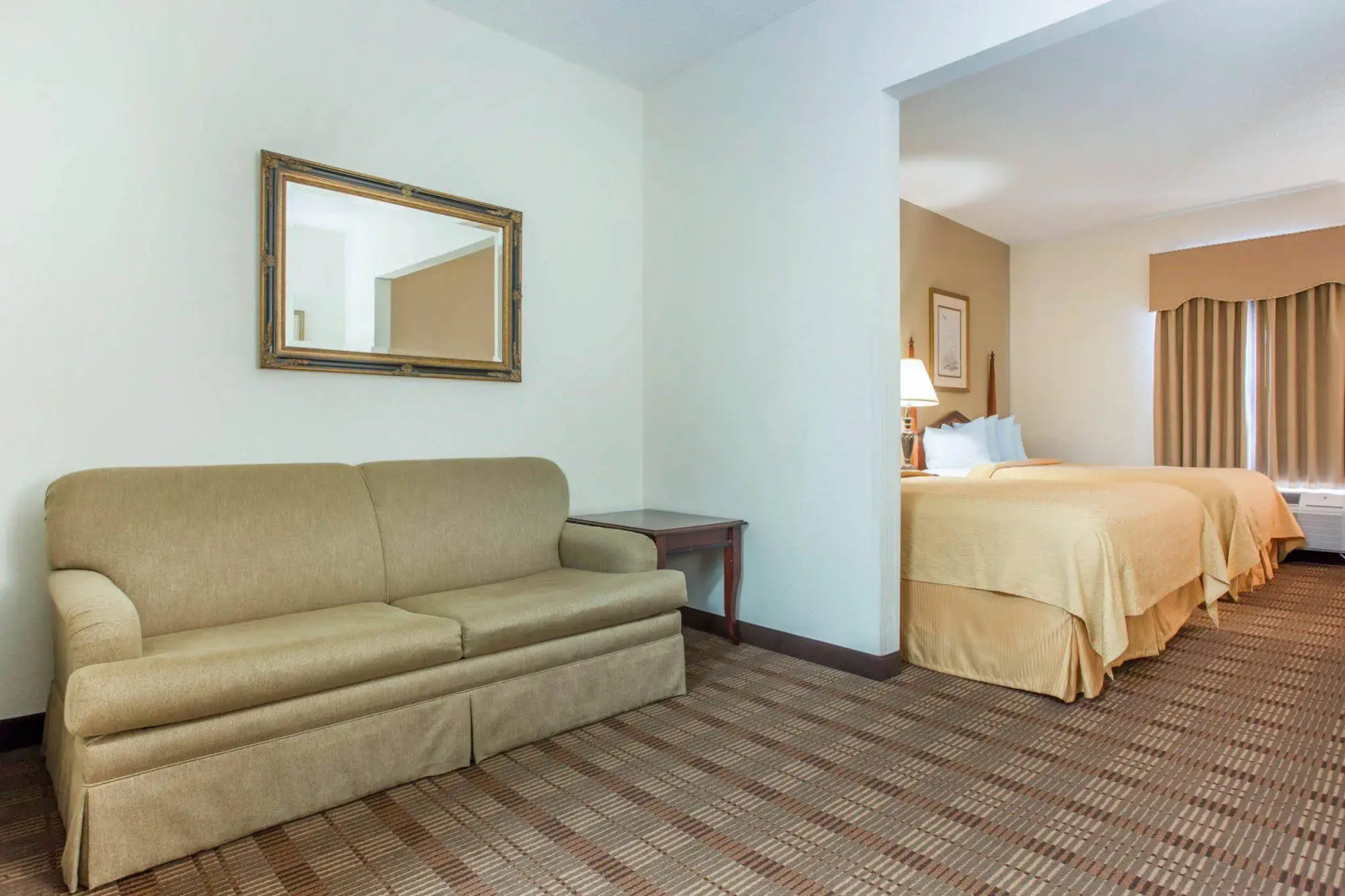 Comfort Inn & Suites Patriots Point