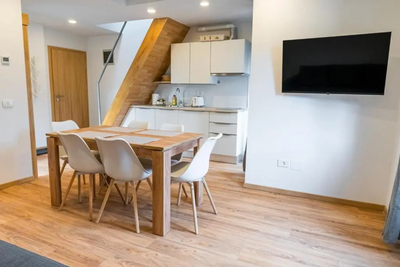 Apartments and Rooms Skok