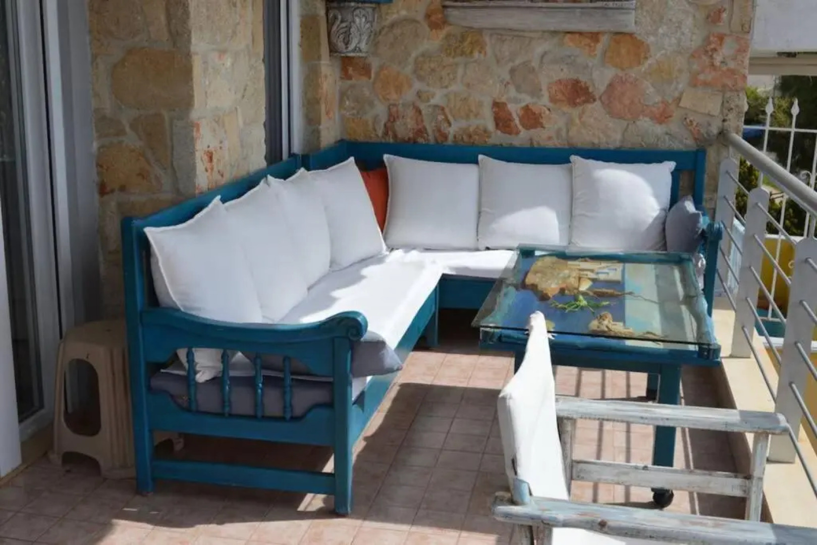 35 m from the beach, amazing seaview, Chalkidiki, Loutra Agias Paraskevis , Evdiriadis Luxury Apartment , you can see it on youtube if you type the name Evdiriadis