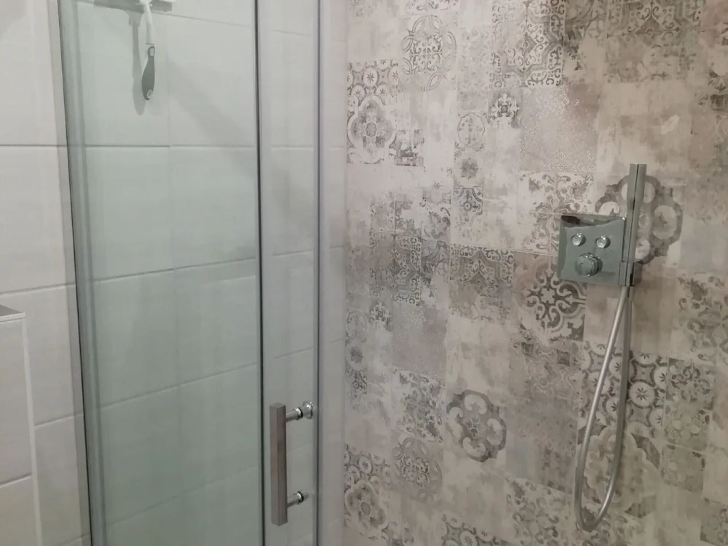 Serene Apartment near Lake in Halenfeld