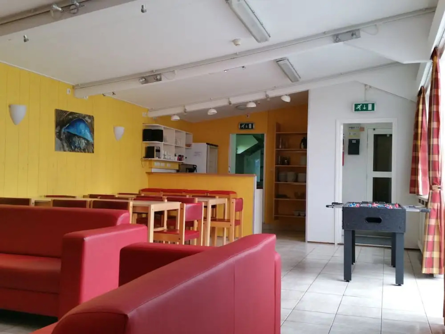 Detached holiday home with extra facilities near the sea