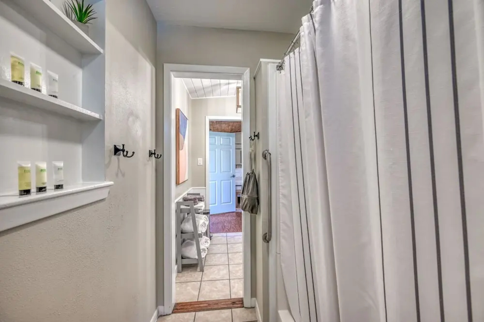 Sunday Abode on Wine Trail 5 Min to Heart of Main