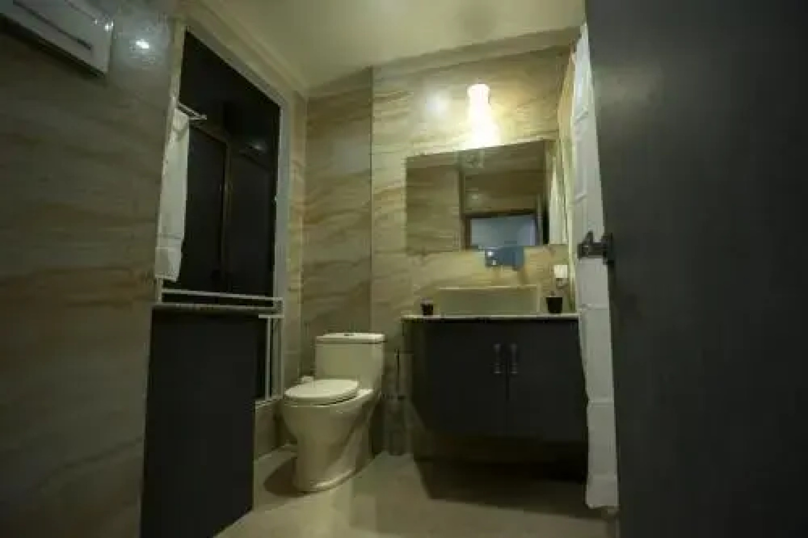 LBL Lodge & Restaurant