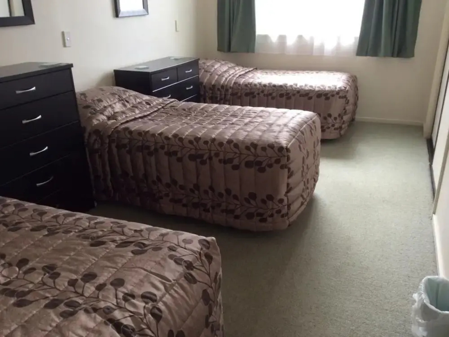 Alexandra Garden Court Motel