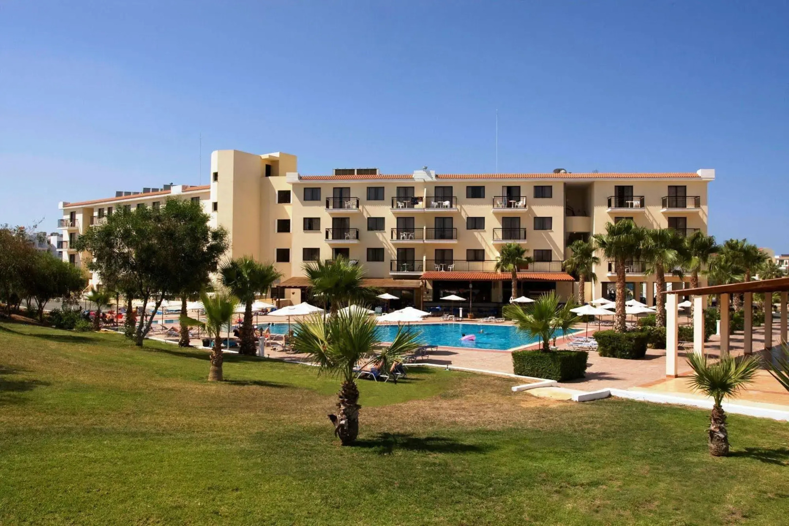 Tsokkos Gardens Hotel & Hotel Apartments