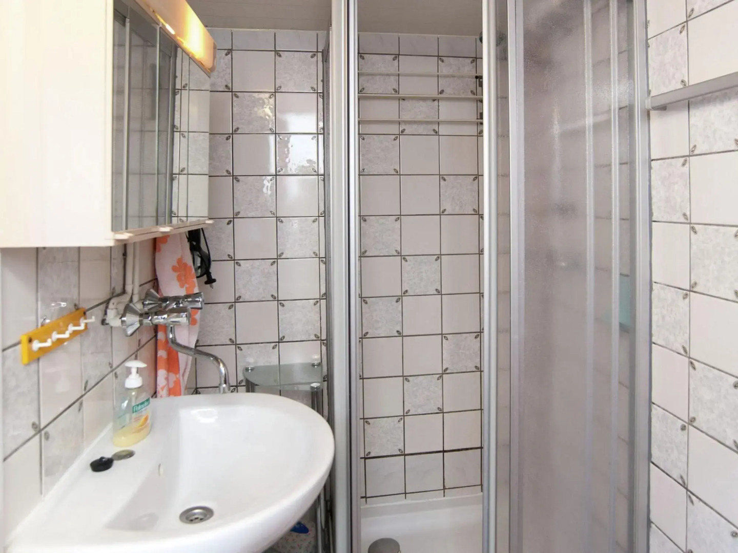 Quiet Cottage Near Trails