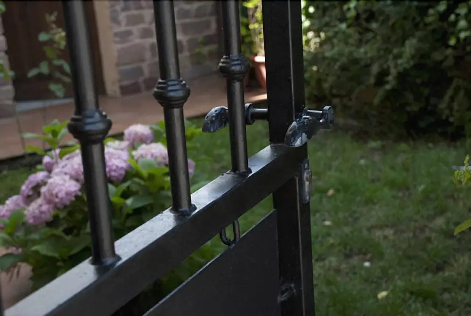 Rural House "casa Fresneda",rustic Lodging With Calm and Charm