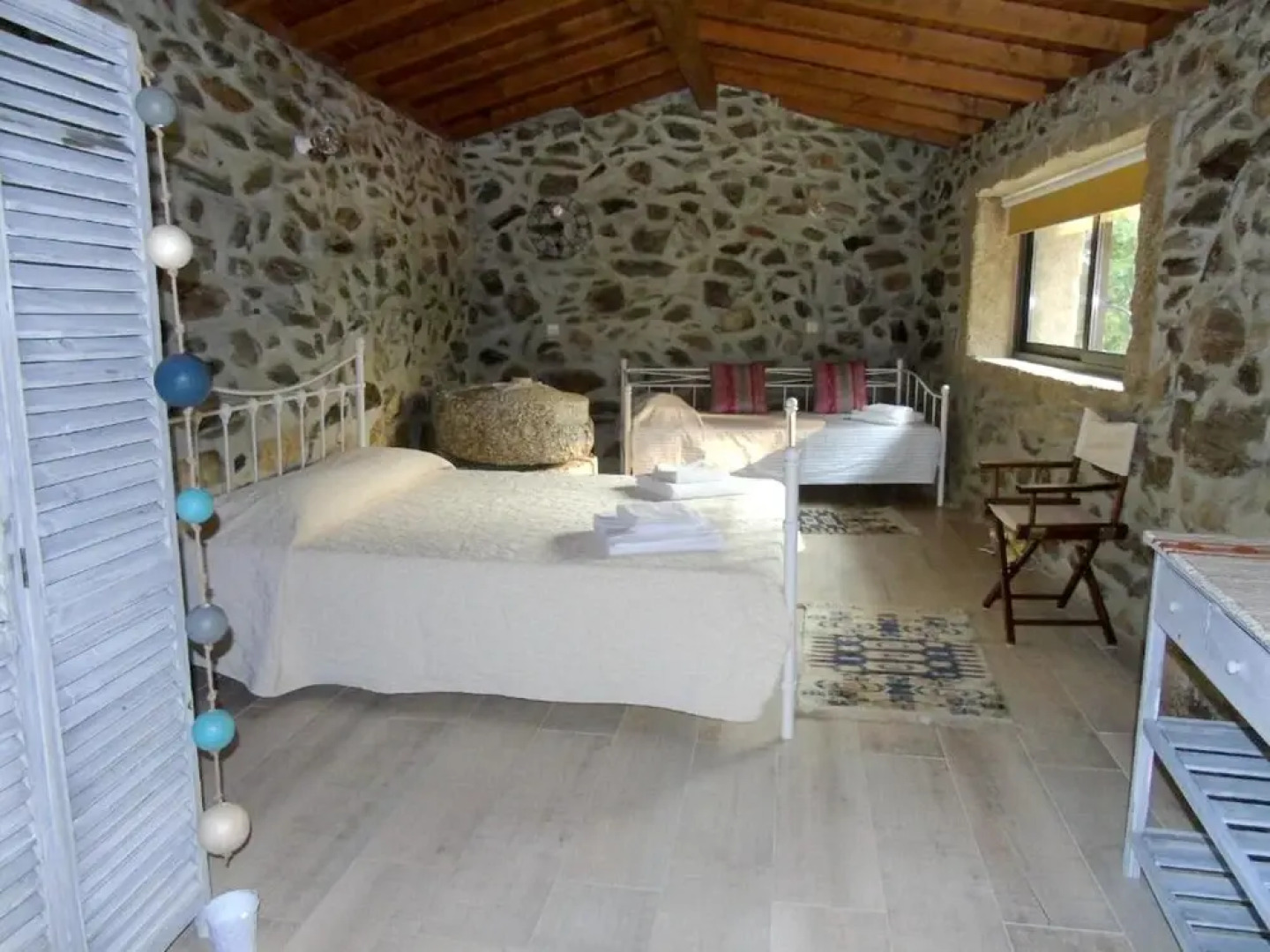 House With one Bedroom in Molares, With Wonderful Lake View and Shared Pool