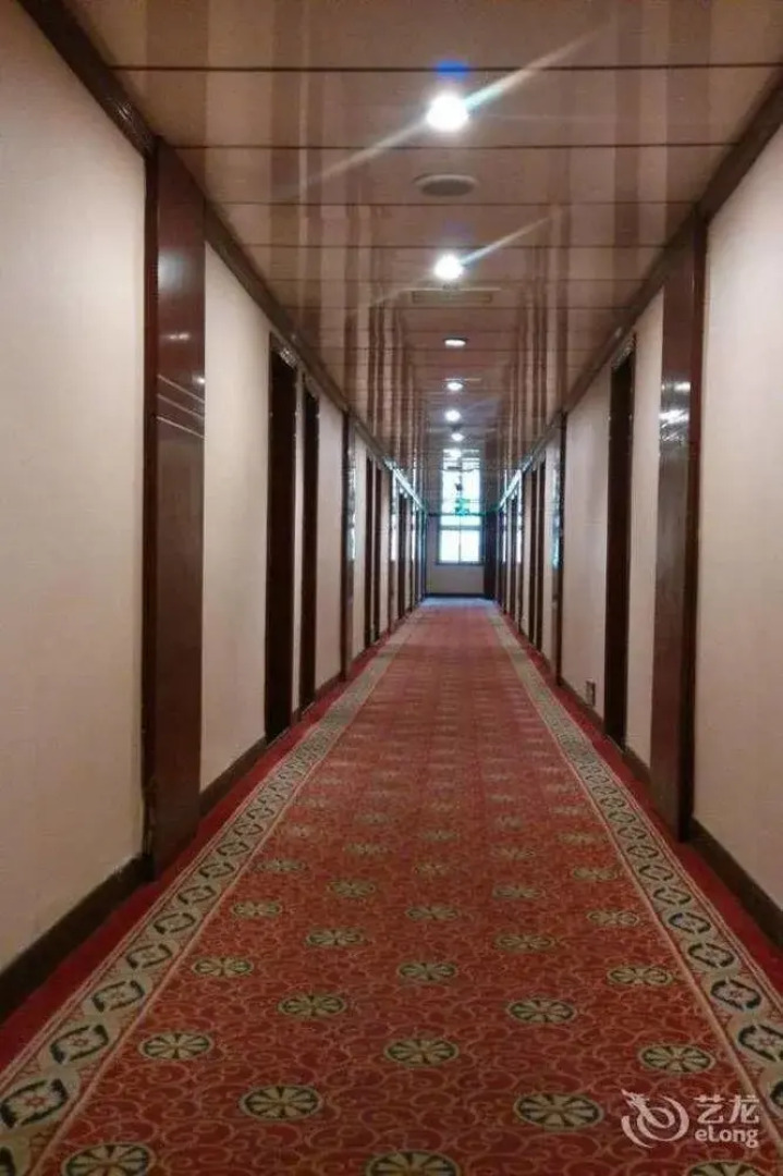 Zhuhui Business Hotel - Qingdao