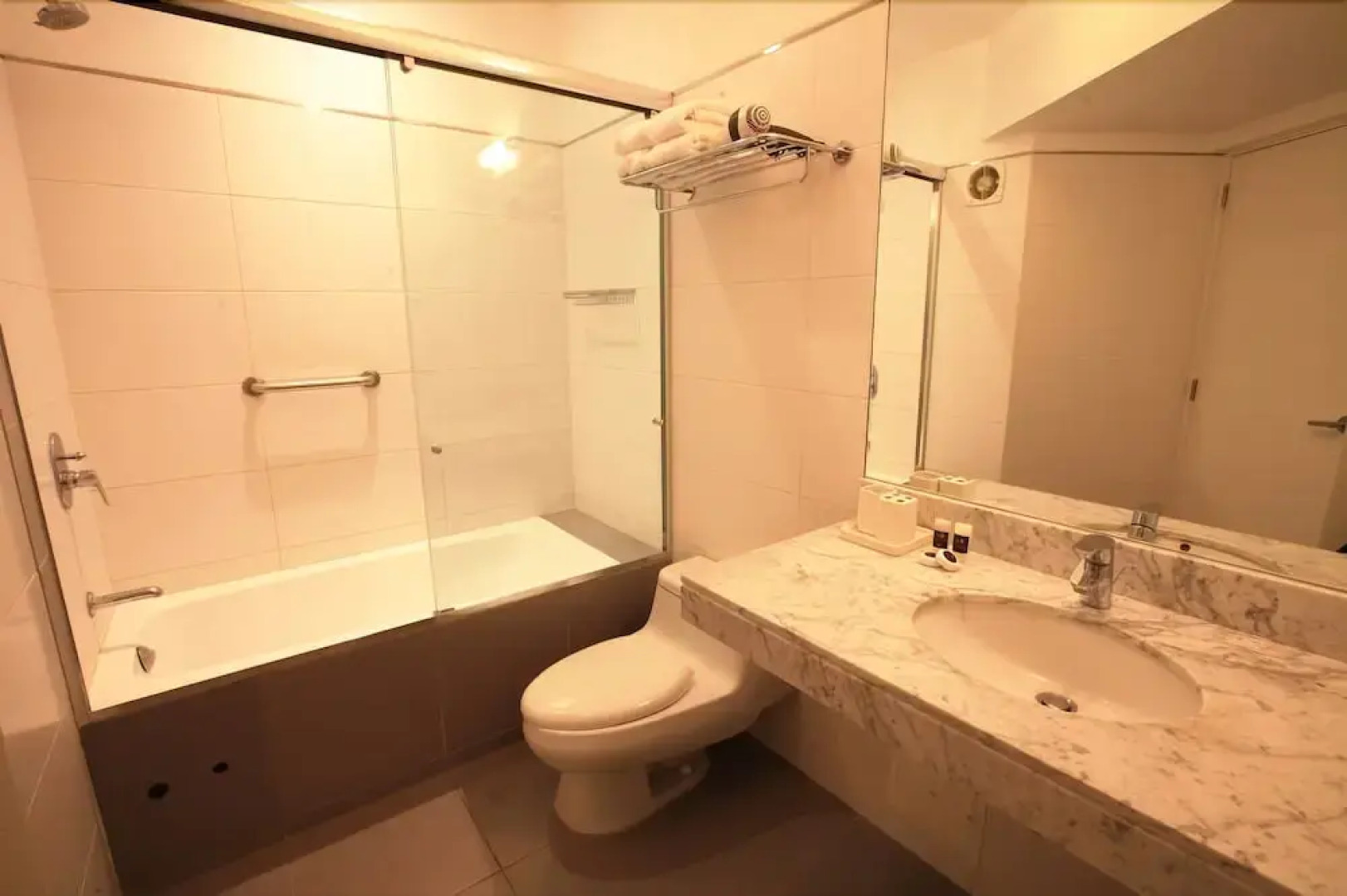 2W Apartments Service Santa Cruz