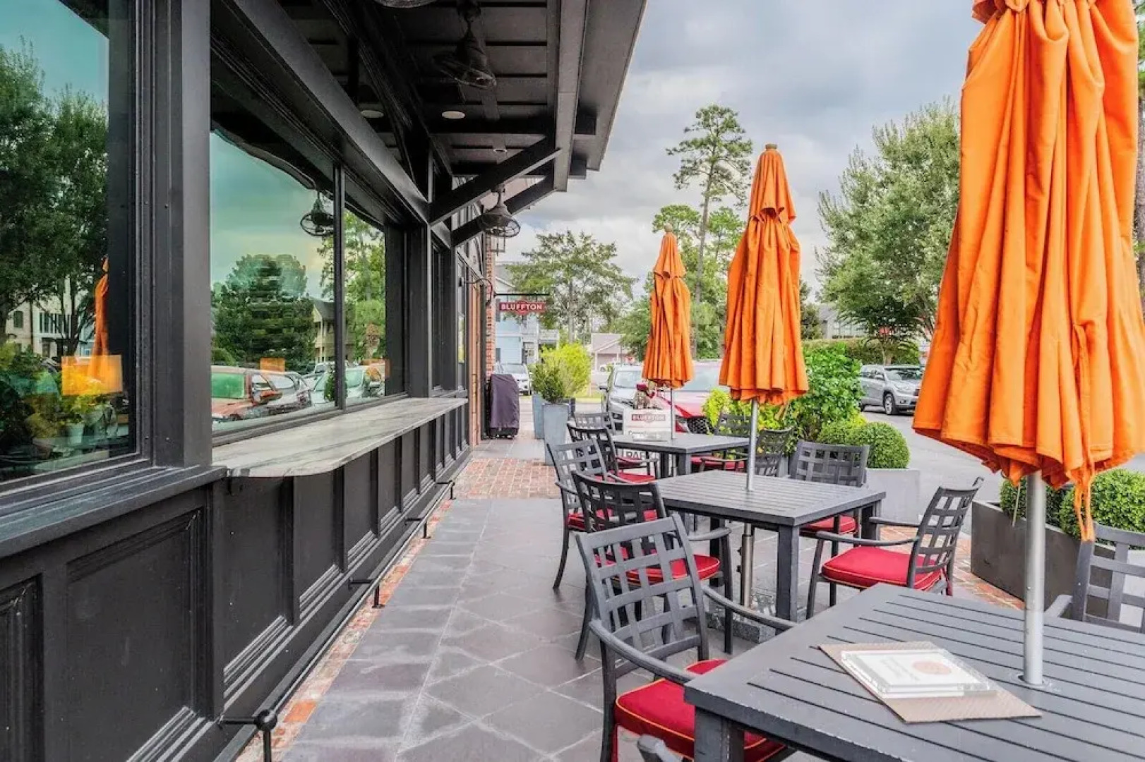 Pearl of the Promenade - Old Town Bluffton, SC 2 Bed Townhome in Prime Location