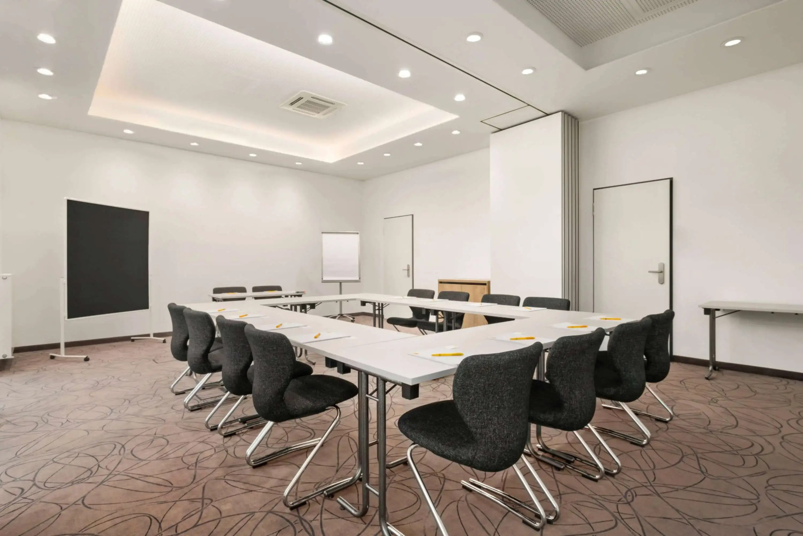 Super 8 by Wyndham Munich City North