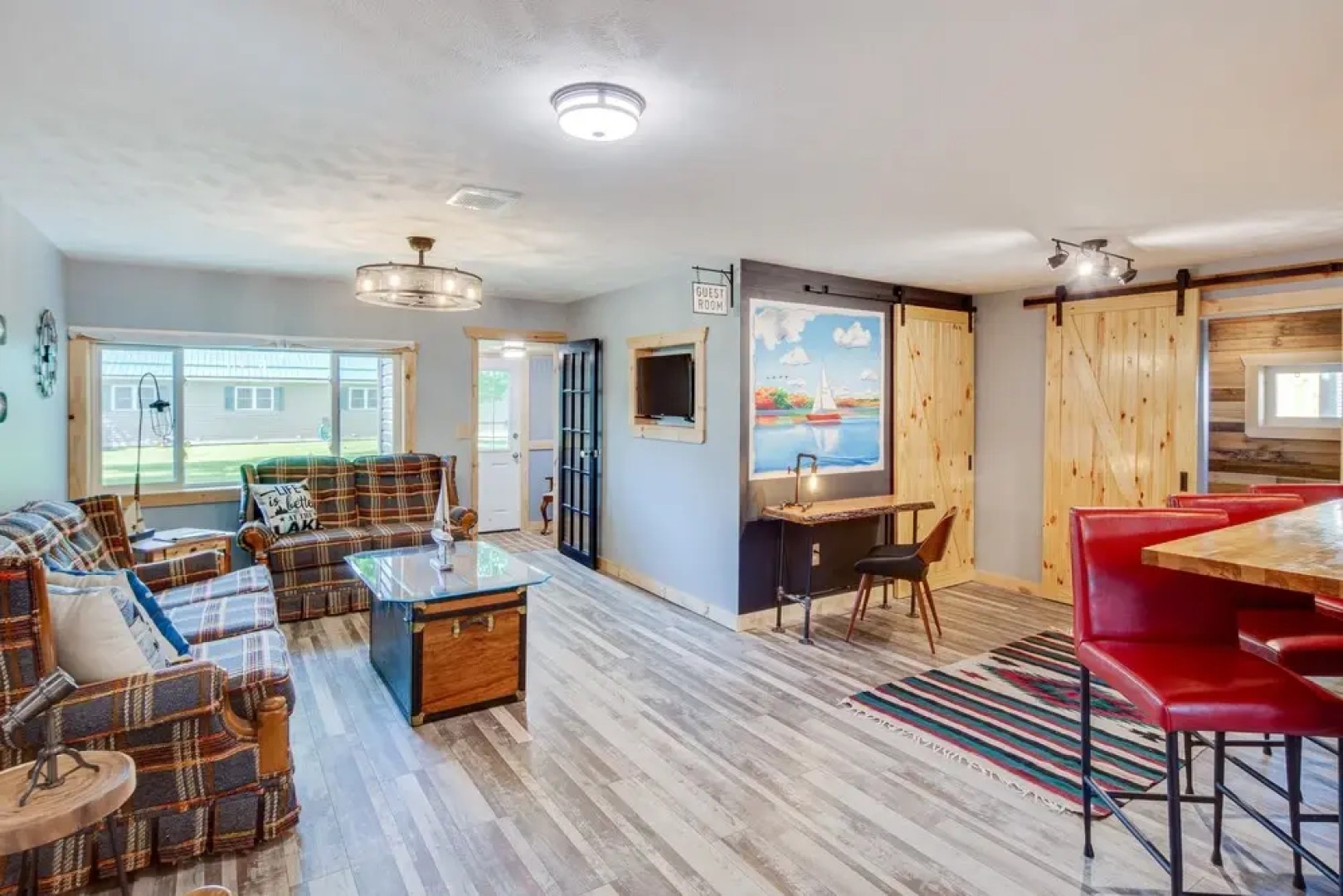 Charming Lake Chautauqua Home: Walk to Water!