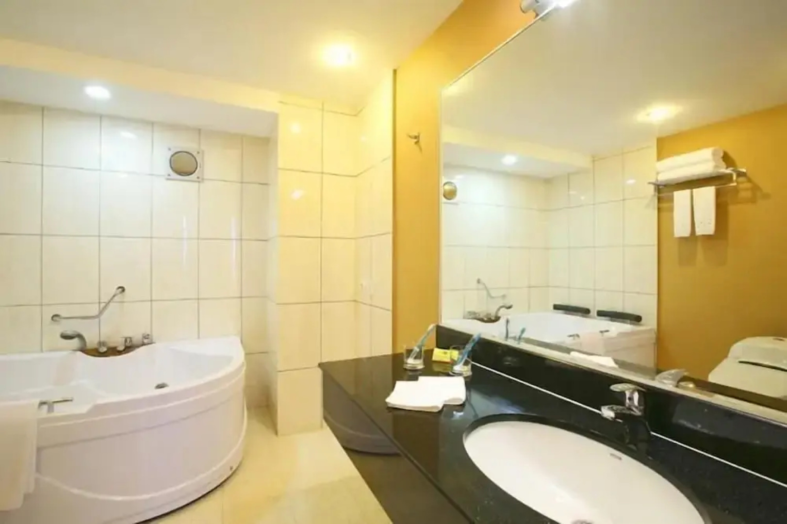 Гостиница «Азия»