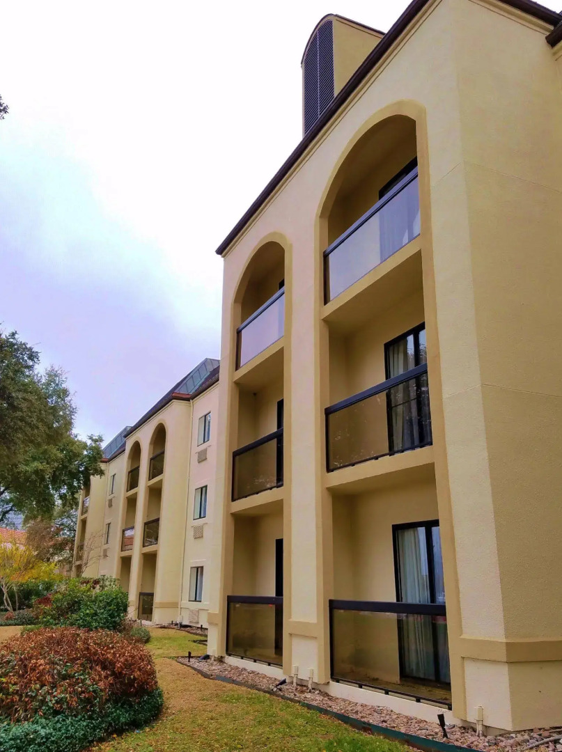 Holiday Inn Irving Las Colinas by IHG