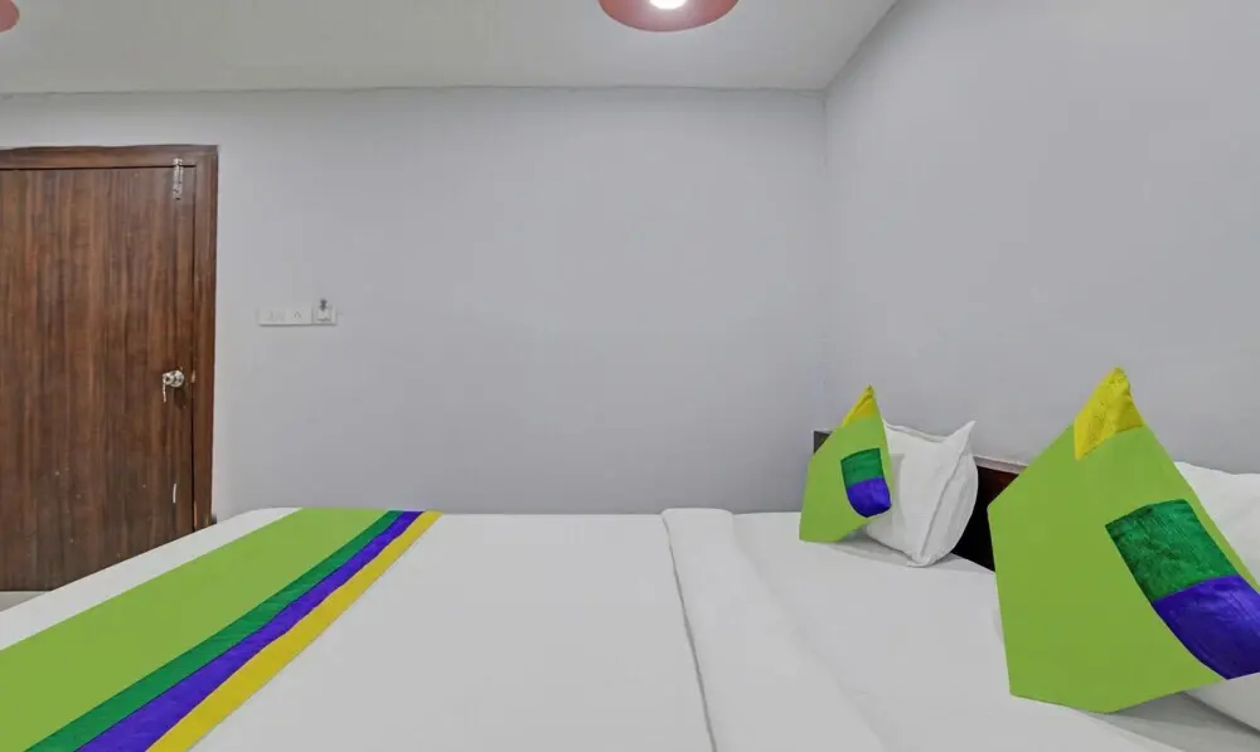 Oyo 9719 Hotel Relax Inn