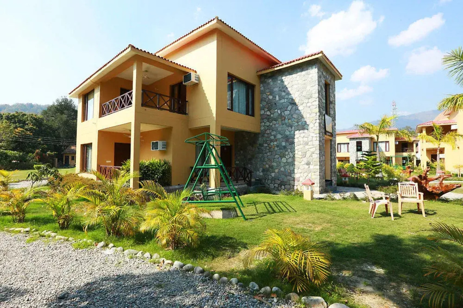 Corbett Mango Bloom Spa Resort