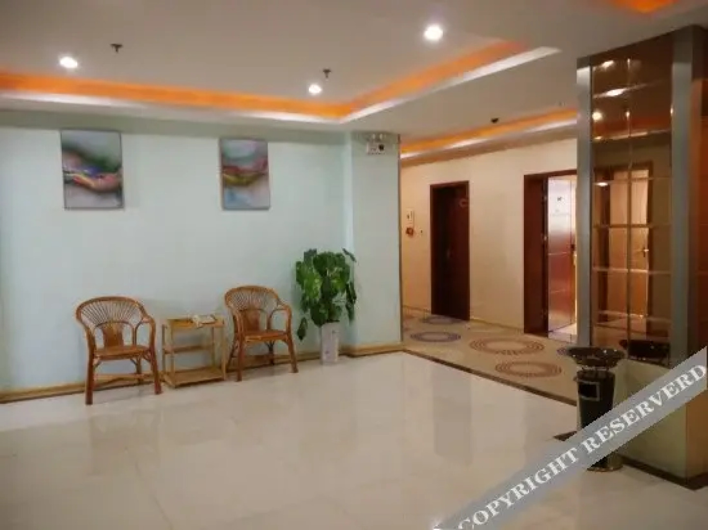 Zuanshi Rujia Hotel