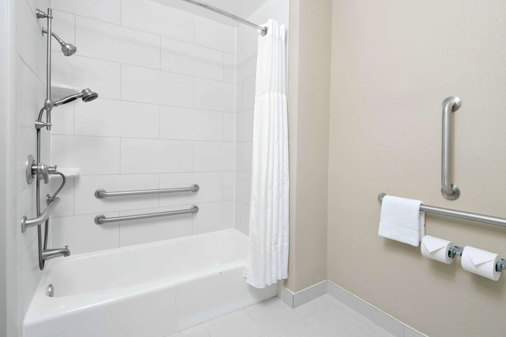 DoubleTree Suites by Hilton Charlotte - SouthPark