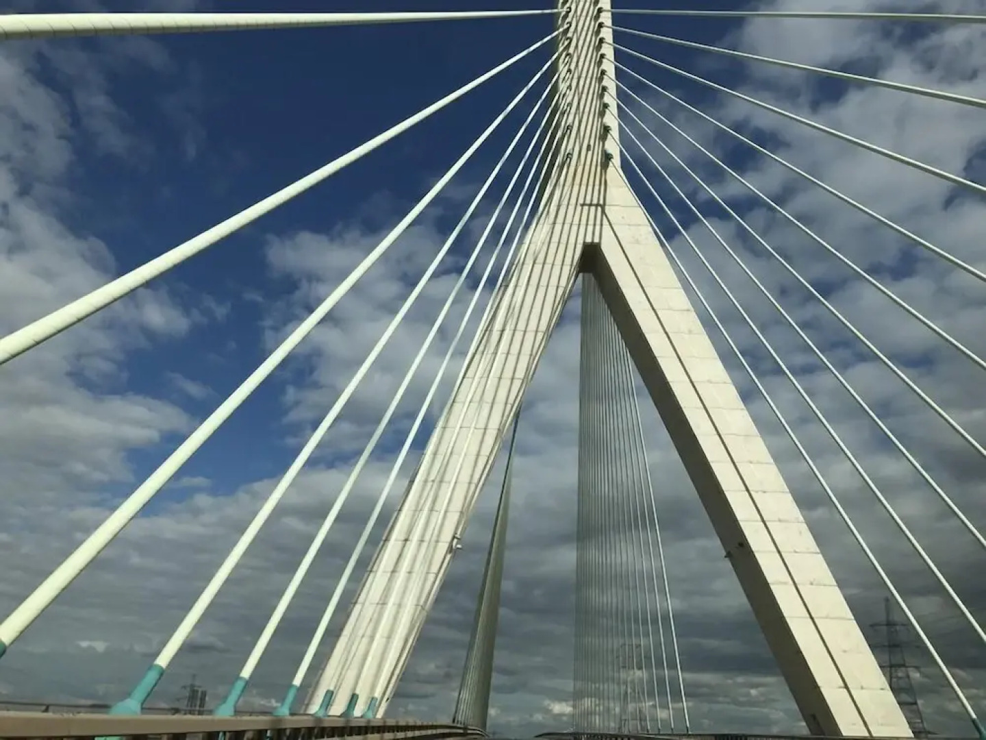 The Flintshire - 3 Bedroom House With Parking - Sleeps up to 8