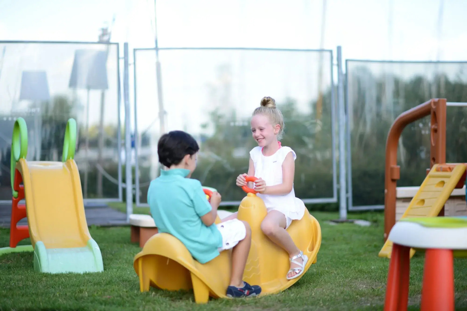 Hotel Golden Lake Resort