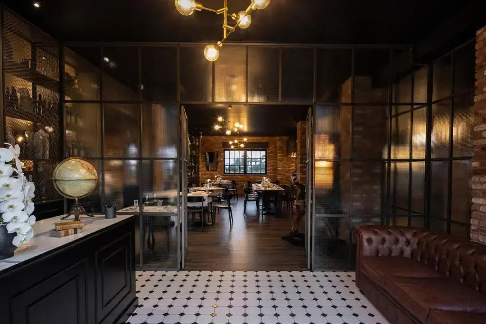 OPHELIA Lounge Restaurant Hotel