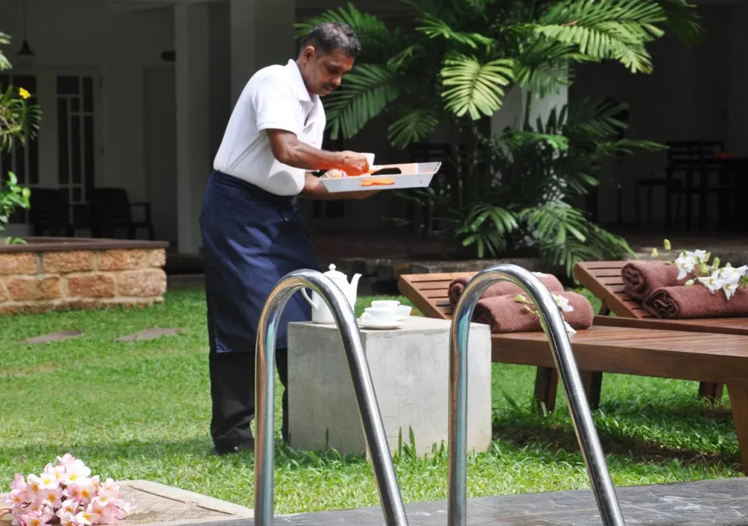 Airport City Hub Hotel