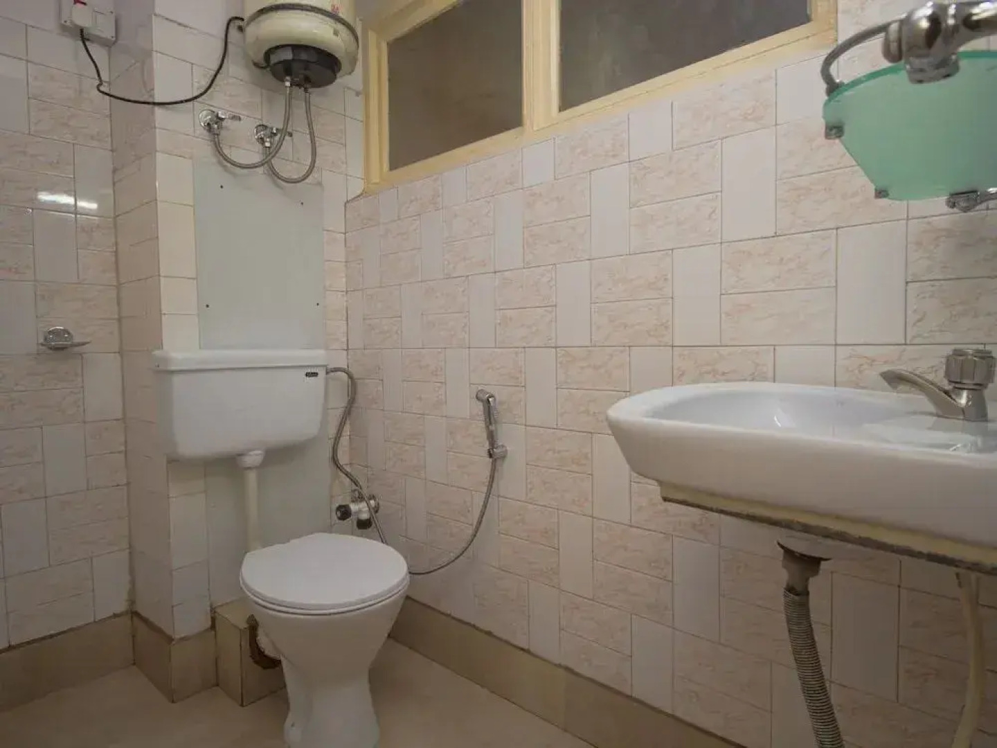 OYO 22667 Mansarovar