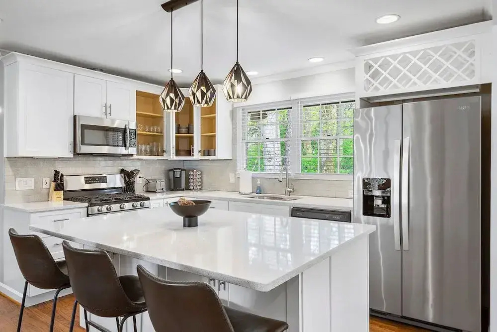 Beautiful and Quiet Newly Renovated 4 Bedroom Retreat