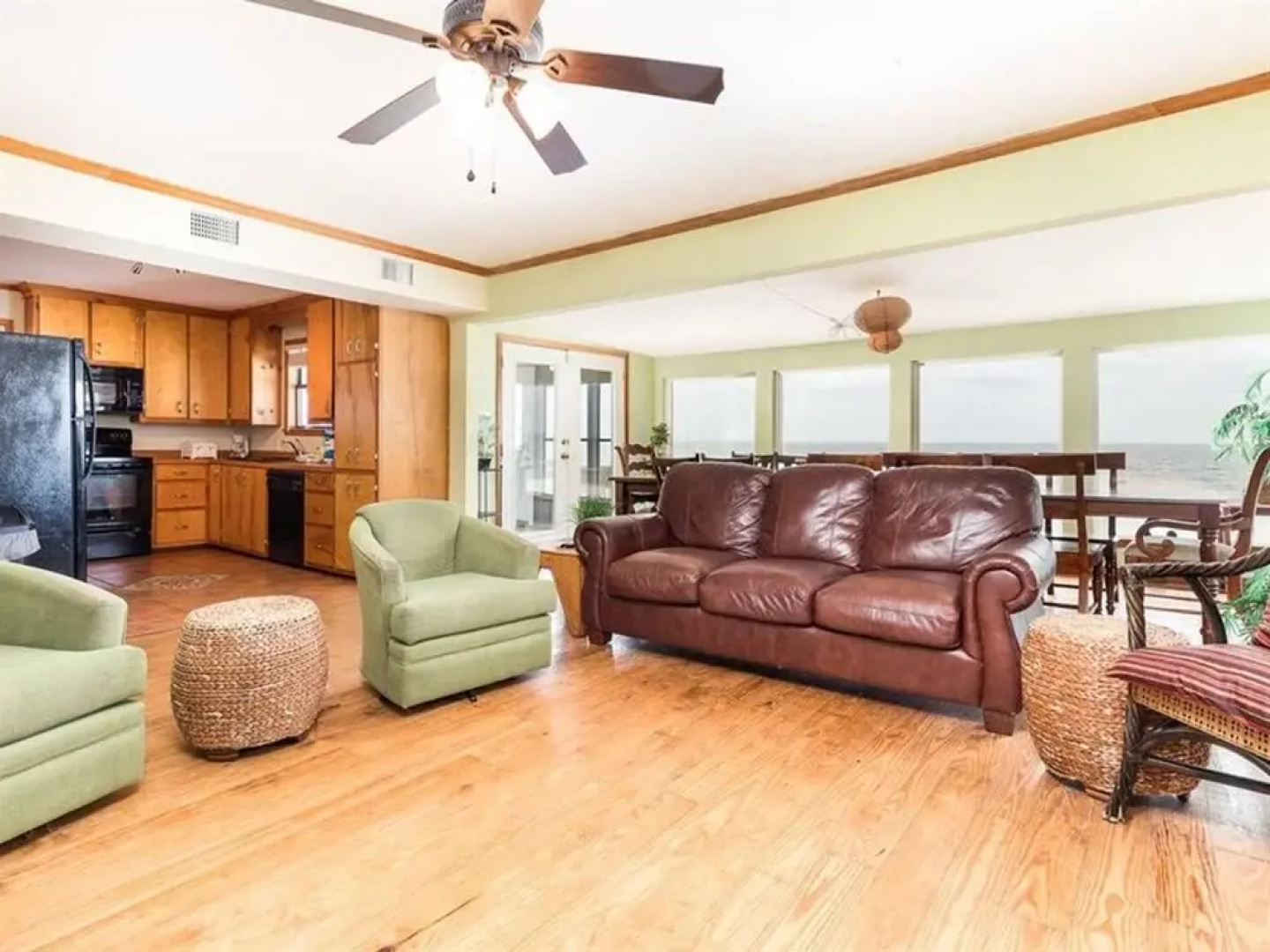 Surfin Inn by Meyer Vacation Rentals
