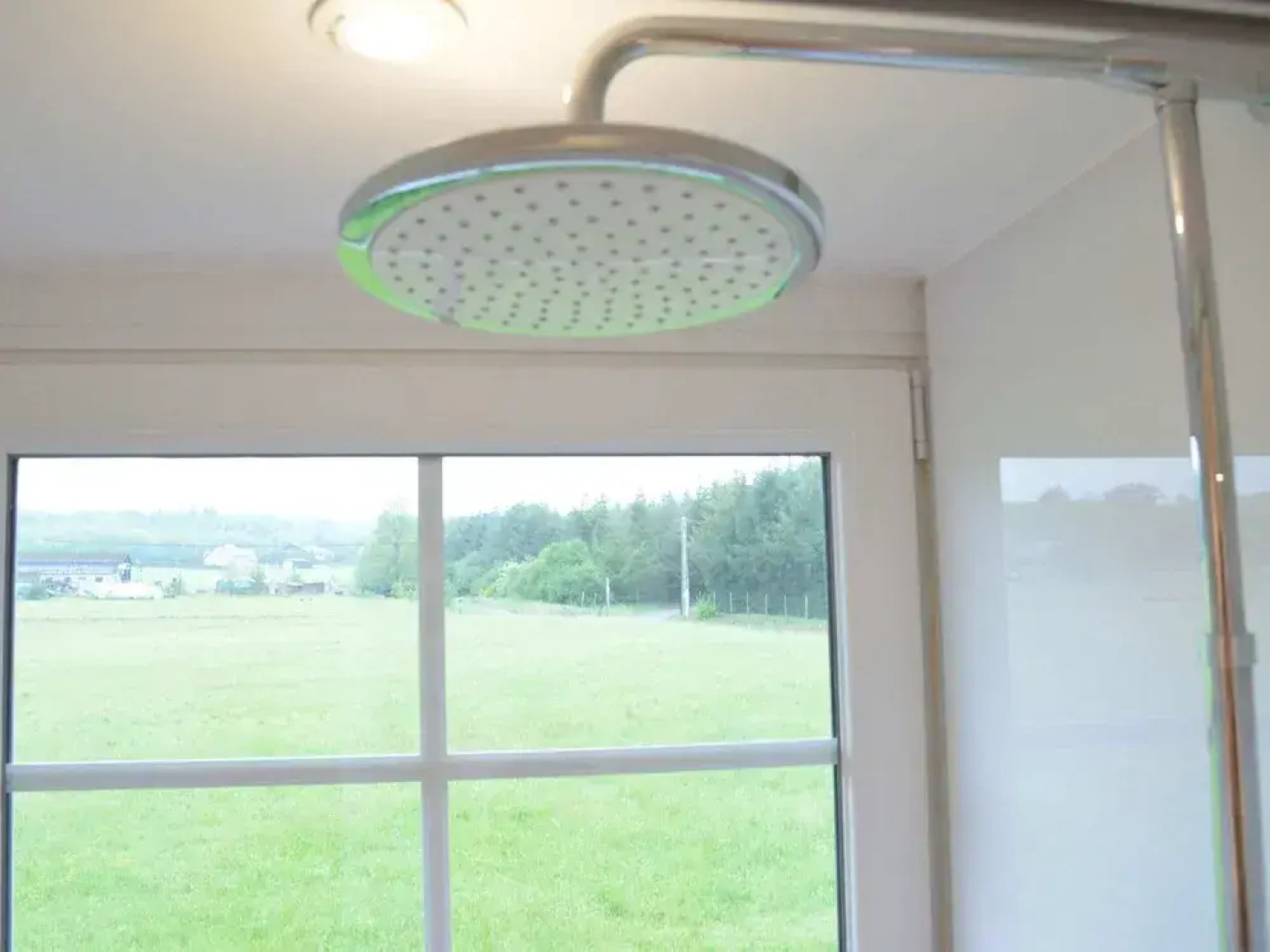 Superb Holiday Home With Garden in Serinchamps