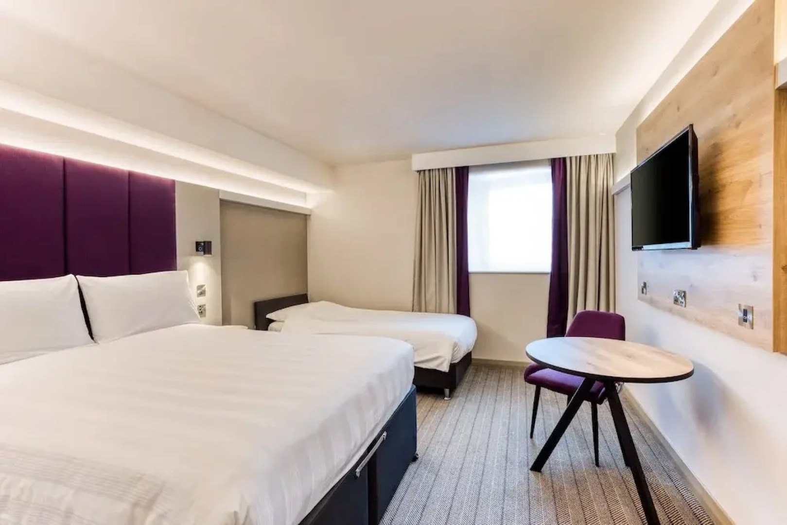 Premier Inn Wakefield South - M1 Jct39
