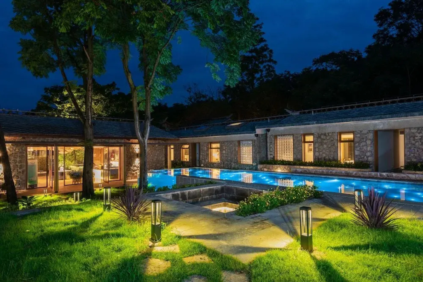 Yaojia Waterfall Village Resort